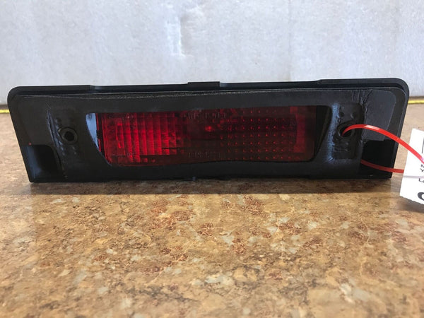 1999 - 2004 LAND ROVER DISCOVERY 3rd Brake Light Stop Lamp Avoidance Lamp OEM Q