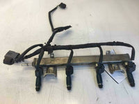 2008 MAZDA 3 Engine Fuel Injection Rail w/ Injector Assembly OEM Q