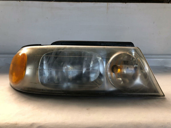 1998 - 2002 LINCOLN NAVIGATOR Headlight Lamp Head Light Passenger Right RH