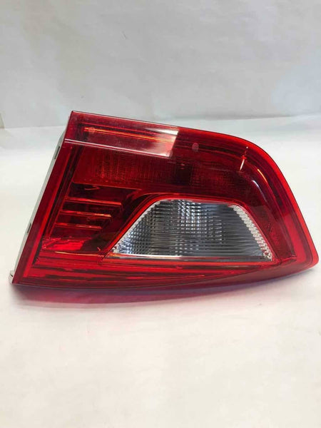 2016 2017 CHEVROLET CRUZE Rear Tail Light Lamp Quarter Mounted Passenger Right