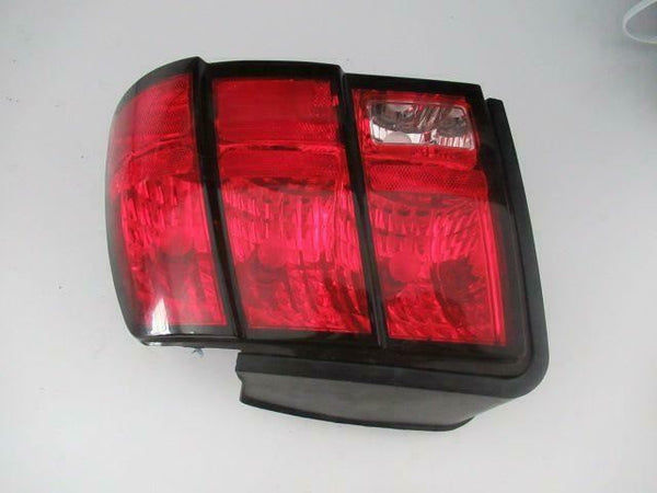 1999 - 2004 FORD MUSTANG Rear Back Tail Light Lamp Assembly Passenger Right RH