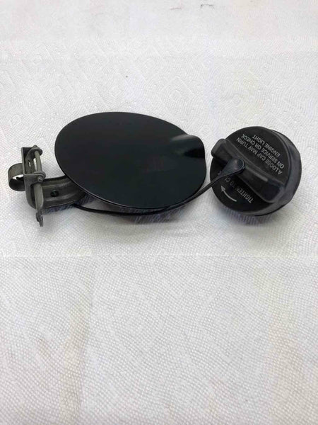 1996 - 2000 CHRYSLER SEBRING Rear Fuel Filler Cap and Door Gas Tank Cover Lid G