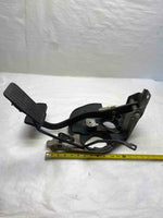 2002 CHEVY TAHOE Front Gas and Brake Pedal Assembly G