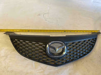 2004 - 2006 MAZDA 3 Upper Grille Black Mesh w/o Oval Fog Lamps Sedan Mazda3 G