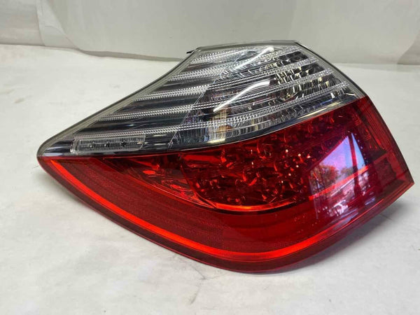 2009 - 2014 HYUNDAI GENESIS Rear Tail Light Lamp Quarter Panel Mounted Left Side