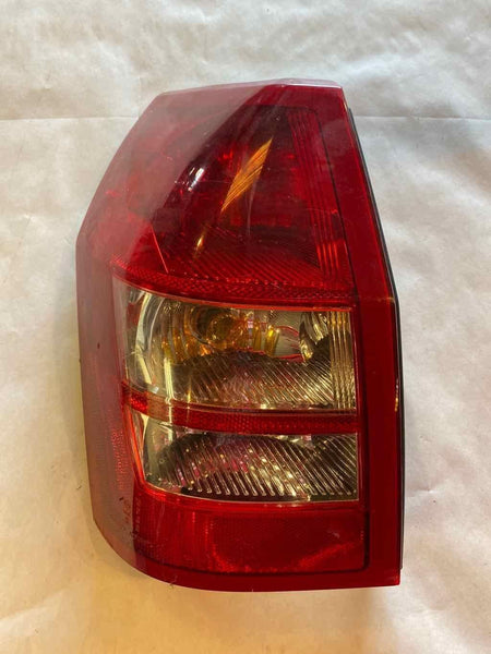 2005 - 2008 DODGE MAGNUM Rear Back Tail Light Lamp Assembly Left Driver Side G