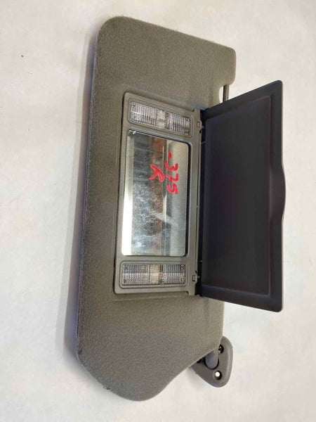 2000 - 2005 CHEVY IMPALA Sun Visor w/ Mirror & Illumination Right Side RH G