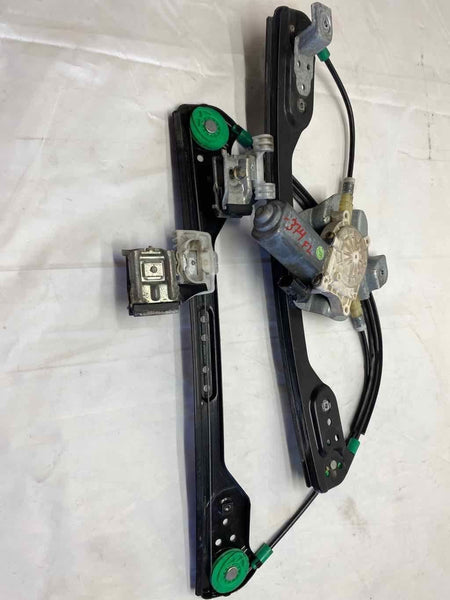 2005 - 2008 DODGE MAGNUM Front Door Window Regulator Left Driver Side LH G