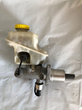 2000 - 2002 CHEVROLET CHEVY TAHOE Brakes Master Cylinder W/ Fluid Bottle Tank T