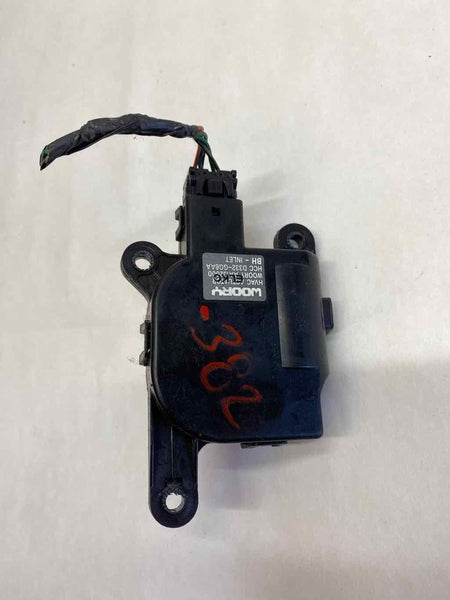 2010 HYUNDAI GENESIS A/C Heater Flap Actuator Control Valve Blend (D332-GG6AA) G