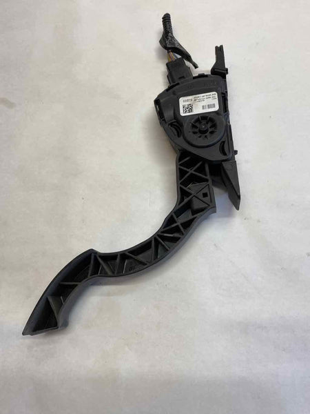 2014 FORD FOCUS Automatic Transmission A/T Accelerator Gas Pedal 2.0L Sedan G