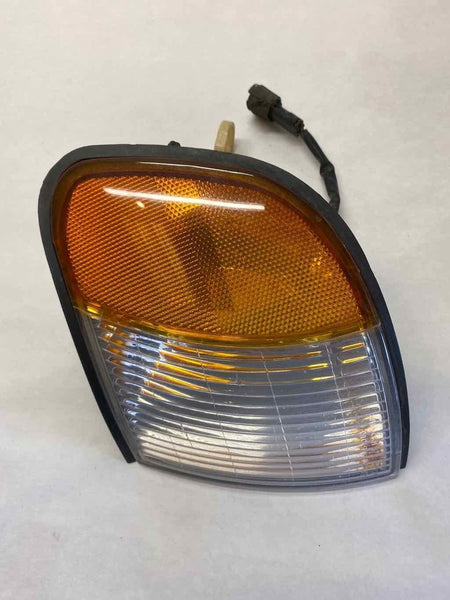 2001 KIA SPORTAGE Front Turn Signal Light Lamp Assembly Left Driver Side LH G