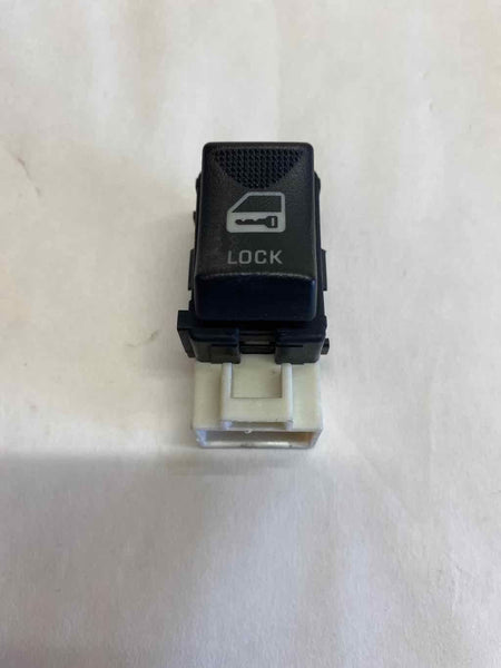 2000 - 2016 CHEVROLET IMPALA Front Door Lock Switch Right Passenger Side RH T