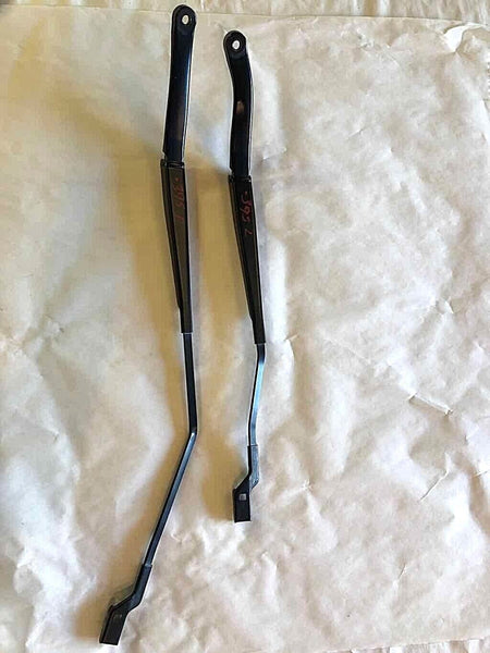 2014 TESLA S Windshield Wiper Arm Arms w/o Blades Right Side and Left Side G