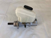 2001 - 2004 LEXUS LS430 Sedan Brake Master Cylinder With Fluid Bottle Tank A/T T