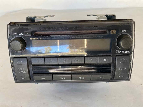 2005-2006 TOYOTA CAMRY Sedan Front Dash Radio Receiver (ID 16860 on radio face)