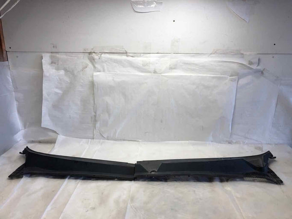 2002 HYUNDAI XG350 Sedan 3.5L Front Windshield Wiper Cowl Cover Vent Panel