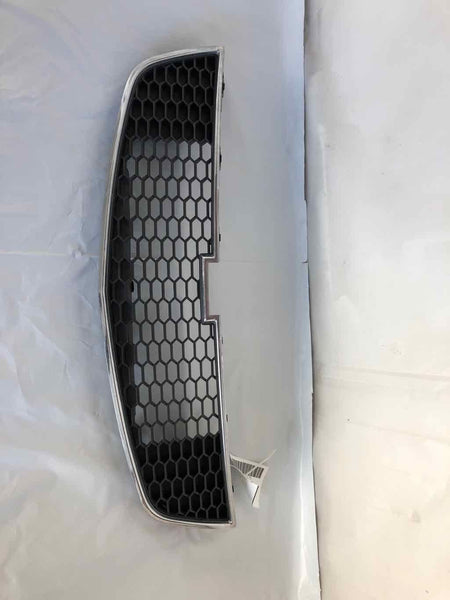 2011 - 2014 CHEVROLET CRUZE Front Lower Bumper Grille Center of Fascia Sedan A