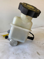 2006 - 2014 KIA SEDONA LX Van Brake Master Cylinder Pump Fluid Reservoir Tank G