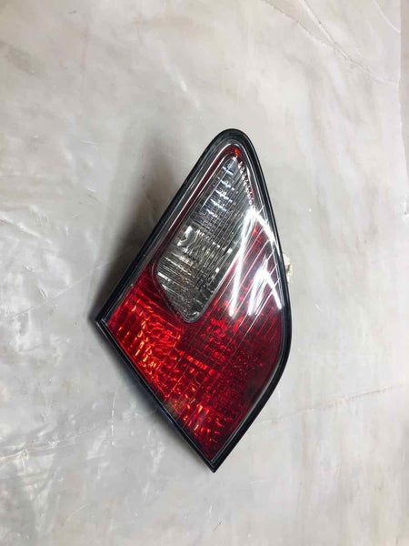 2002-2006 LEXUS ES300 Sedan Tail Light Assembly Lid Mounted Right Passenger Side