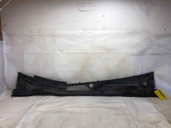 2003 LEXUS ES300 Sedan 3.0L Front Windshield Frame Cowl Trim Panel Wiper Grille