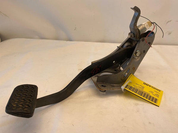 2003 TOYOTA PRIUS 1.5L 4 Cylinder Foot Floor Brake Stop Pedal Assembly OEM