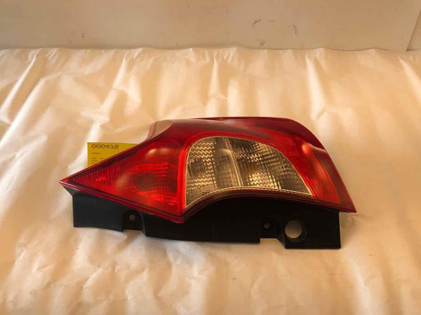 2014 - 2019 NISSAN VERSA Hatchback Tail Light Assembly Right Passenger Side OEM