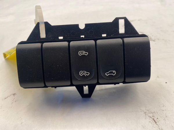 2005 CHEVROLET UPLANDER Overhead Roof Dome Light Console Switch P/N 15245686