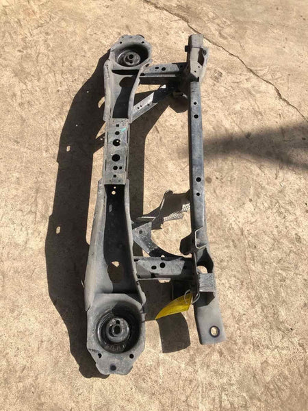 2012 - 2018 FORD FOCUS 2.0L Rear Suspension Undercarriage Crossmember Frame OEM