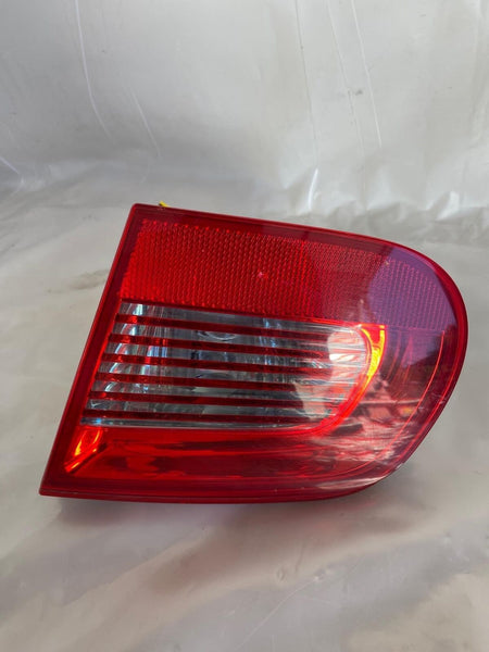 2007 - 2011 VOLKSWAGEN EOS Rear Tail Light Lamp Lid Mounted Passenger Side RH