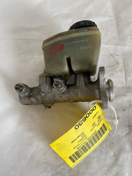 1994 1995 TOYOTA 4RUNNER Brake Master Cylinder with Fluid Reservoir Cap OEM J