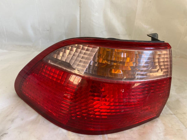 1998 - 2000 HONDA ACCORD Tail Light Quarter Panel Mounted Left Driver Side LH