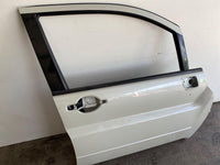 2004 - 2011 MITSUBISHI ENDEAVOR Front Door Passenger Right RH White 3.8L 4-Door