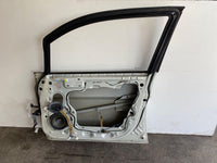 2004 - 2011 MITSUBISHI ENDEAVOR Front Door Passenger Right RH White 3.8L 4-Door